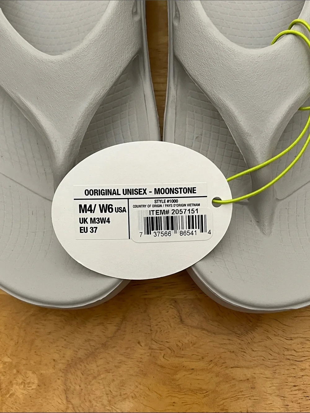 Oofos ooriginal thong recovery sandals moonstone women’s size 6 men’s 4